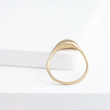 Load image into Gallery viewer, Yui small opal ring