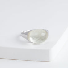 Load image into Gallery viewer, Mini rock round silver rutilated quartz ring - silver