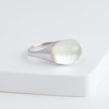 Load image into Gallery viewer, Mini rock round silver rutilated quartz ring - silver