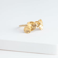 Load image into Gallery viewer, Gold petal four petal ring