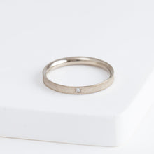 Load image into Gallery viewer, Lucia Sori 2.4mm WG with diamond