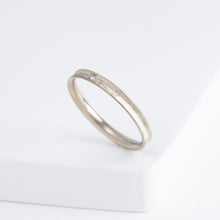 Load image into Gallery viewer, Lucia Sori 2.4mm WG with diamond