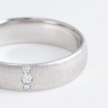 Load image into Gallery viewer, Lucia Mukuri 5mm PT with three diamond