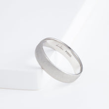 Load image into Gallery viewer, Lucia Mukuri 5mm PT with three diamond