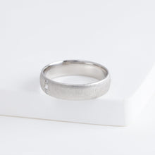 Load image into Gallery viewer, Lucia Mukuri 5mm PT with three diamond