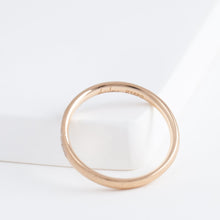 Load image into Gallery viewer, Lucia Mukuri 2.2mm PG with seven diamonds