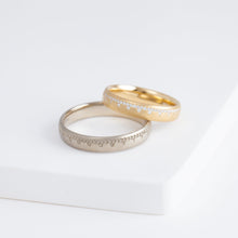 Load image into Gallery viewer, Snow 4mm YG with diamonds