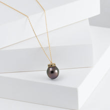 Load image into Gallery viewer, Swirl black pearl long necklace