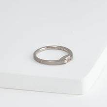 Load image into Gallery viewer, Unite ring with brownish pink diamond