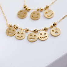 Load image into Gallery viewer, Smiley paper clip chain necklace