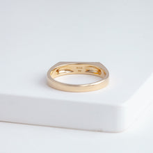Load image into Gallery viewer, Rutilated quartz signet ring