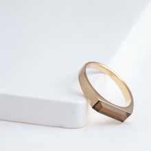 Load image into Gallery viewer, Smoky quartz signet ring