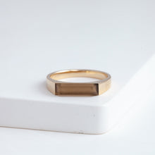 Load image into Gallery viewer, Smoky quartz signet ring