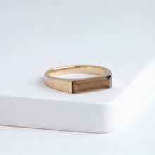 Load image into Gallery viewer, Smoky quartz signet ring