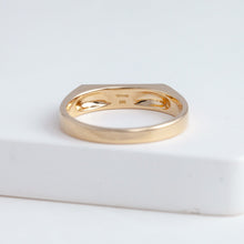 Load image into Gallery viewer, Smoky quartz signet ring