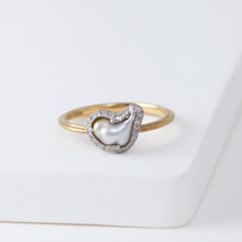 Load image into Gallery viewer, Tulle south sea pearl diamond ring