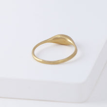 Load image into Gallery viewer, Yui moonstone ring