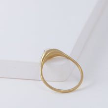 Load image into Gallery viewer, Yui moonstone ring