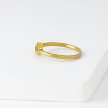 Load image into Gallery viewer, Position yellow gold rectangle frame marquis diamond ring