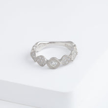 Load image into Gallery viewer, Leaf pave platinum ring with diamonds