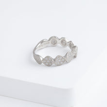 Load image into Gallery viewer, Leaf pave platinum ring with diamonds
