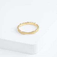 Load image into Gallery viewer, Bloom ring with diamond