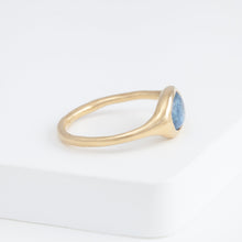 Load image into Gallery viewer, Maxi Yui aquamarine ring