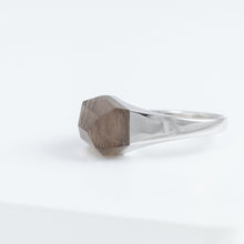 Load image into Gallery viewer, Mini rock crystal smoky quartz ring - silver