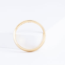 Load image into Gallery viewer, Silky 2.8mm YG with five diamonds