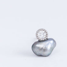 Load image into Gallery viewer, Baby black pearl single pearl diamond platinum studs