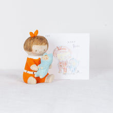 Load image into Gallery viewer, Akaiboushinoki - #124 Playing mom, but fishes should be raised in the water, right? ~ Orange ~