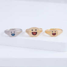 Load image into Gallery viewer, Small happy face platinum signet ring