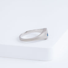 Load image into Gallery viewer, Small happy face platinum signet ring