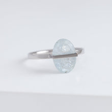 Load image into Gallery viewer, Band one-of-a-kind platinum iridescent aquamarine ring