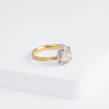 Load image into Gallery viewer, Tulle antique champagne diamond ring