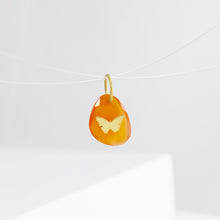 Load image into Gallery viewer, Butterfly carnelian pendant