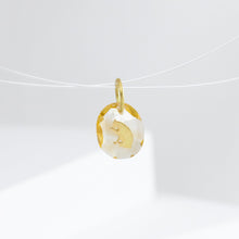 Load image into Gallery viewer, Cleaning cat citrine pendant