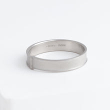Load image into Gallery viewer, Weld 4mm ring