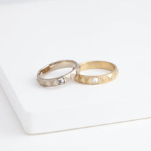 Load image into Gallery viewer, Studs yellow gold ring with diamond