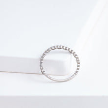 Load image into Gallery viewer, Repeat heart ring - white gold