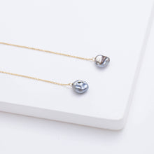 Load image into Gallery viewer, Kidney black pearl drop earrings