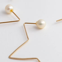 Load image into Gallery viewer, Symbol star hoop earring