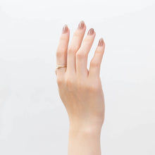 Load image into Gallery viewer, Black diamond cat signet ring