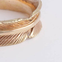 Load image into Gallery viewer, Gold infinity feather ring