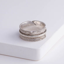 Load image into Gallery viewer, Silver large infinity feather ring