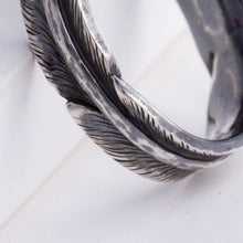 Load image into Gallery viewer, Oxidized silver infinity feather ring