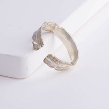 Load image into Gallery viewer, Silver infinity feather ear cuff (large)