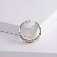 Load image into Gallery viewer, Silver infinity feather ear cuff (large)