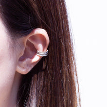 Load image into Gallery viewer, Silver infinity feather ear cuff (small)