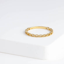 Load image into Gallery viewer, Repeat small oval ring